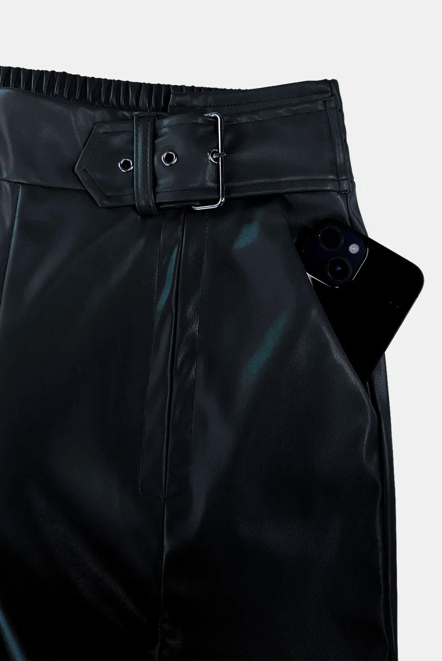 b760928b-75ed-4ccf-ad19-8fe29aea7c63-Max